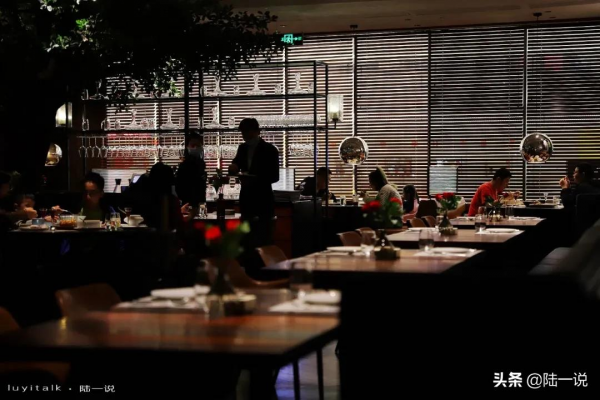 一款牛排，四種口味，最愛五分熟的M8溼式熟成肉眼