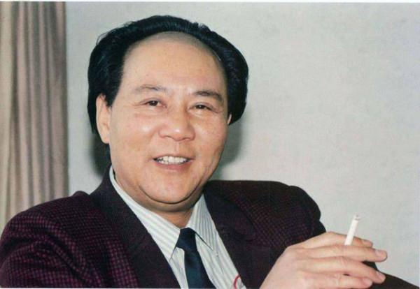 古月:87次演毛主席,被誤認為是主席失散的兒子,05年因心梗去世 古月:87次演毛主席,被誤認為是主席失散的兒子,05年因心梗去世