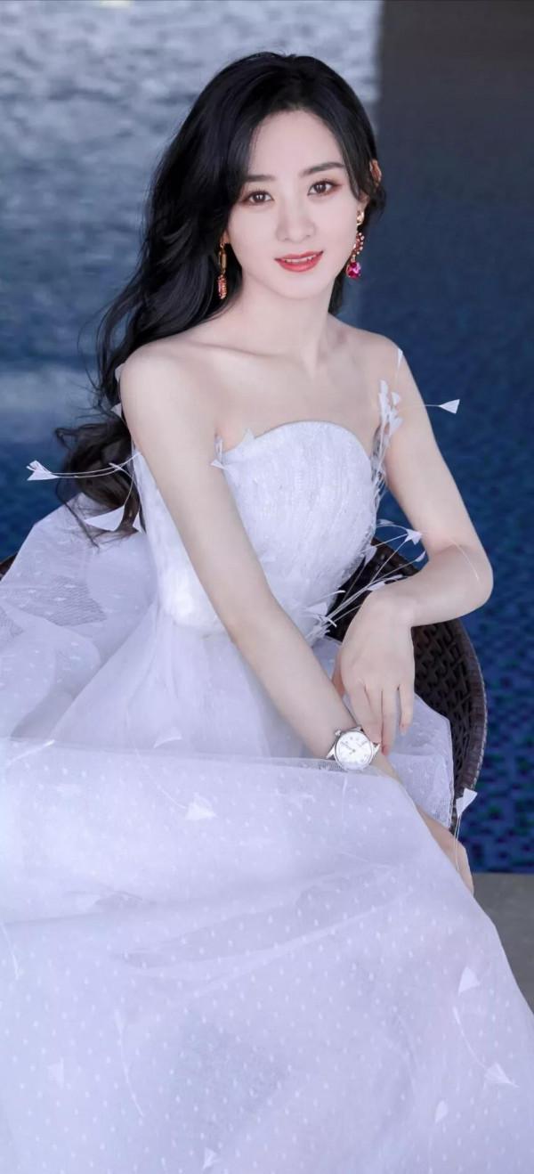 趙麗穎美照一冊，欣賞