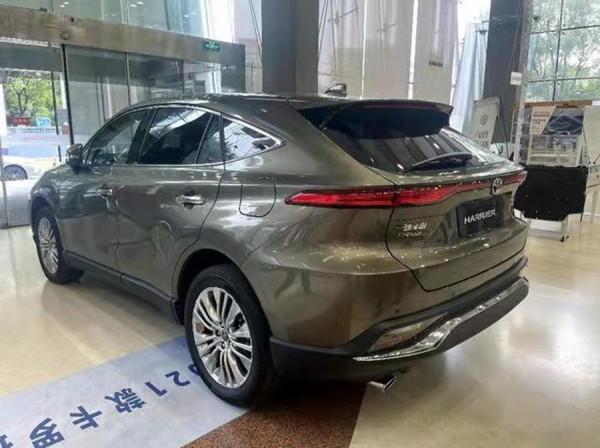 配懸浮式中控屏,一汽豐田凌放HARRIER內飾曝光,或將再成爆款 配懸浮式中控屏,一汽豐田凌放HARRIER內飾曝光,或將再成爆款