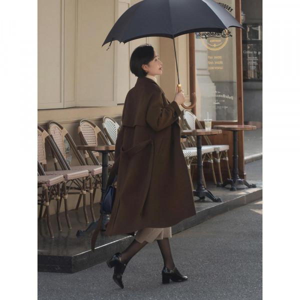 誰說小個子不能穿長大衣？看這位身高158博主的示範，思路很清晰