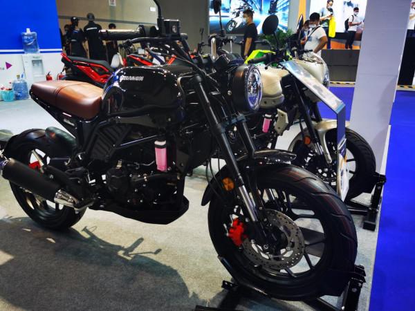 顥晨機車開始發力,先分享三款14寸輪轂的車型,後續還有很多 顥晨機車開始發力,先分享三款14寸輪轂的車型,後續還有很多