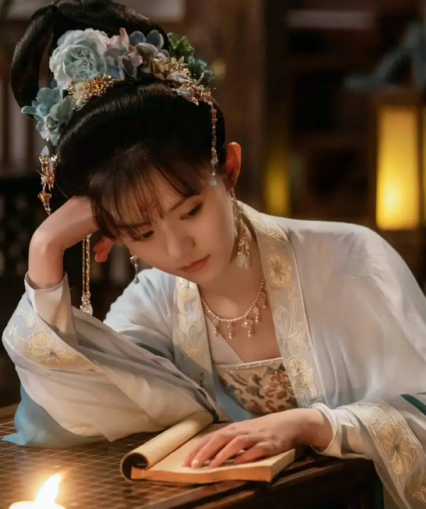 咱就是說,能不能對古裝男主的髮型上點心? 咱就是說,能不能對古裝男主的髮型上點心?