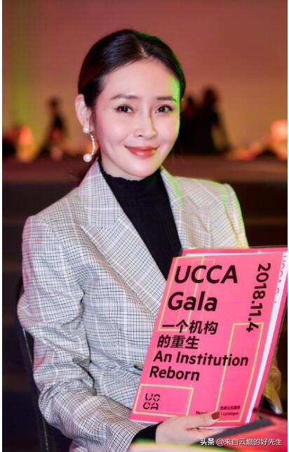 面對中年女星的成熟優雅，裝嫩與真嫩都抵擋不住，歲月的風情美