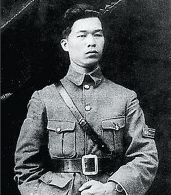 蔣介石首任侍衛長王世和揭秘：蔣家內部的恩怨糾葛