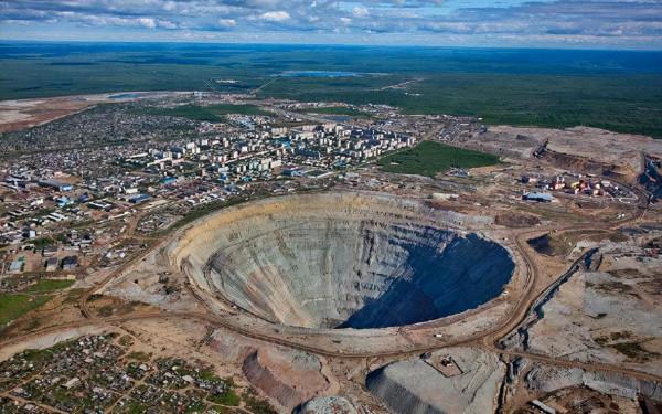 “天坑”從哪裡來？