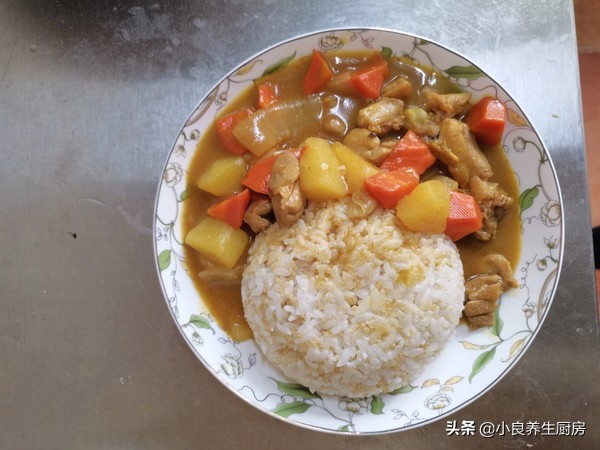 這菜我家經常吃，做法特別簡單，營養又開胃，招待客人有面子