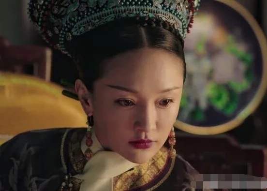 同樣是表達憤怒楊穎眼睛瞪最大,劉詩詩靠妝容,周迅的眼神絕了 同樣是表達憤怒楊穎眼睛瞪最大,劉詩詩靠妝容,周迅的眼神絕了