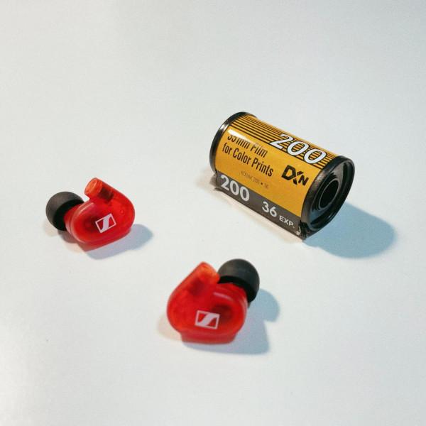 森海塞爾 IE 100 PRO 監聽耳機：品質與顏值雙線上的黑馬選手