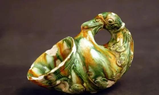 鴨子，身披落霞飛到尋常百姓家