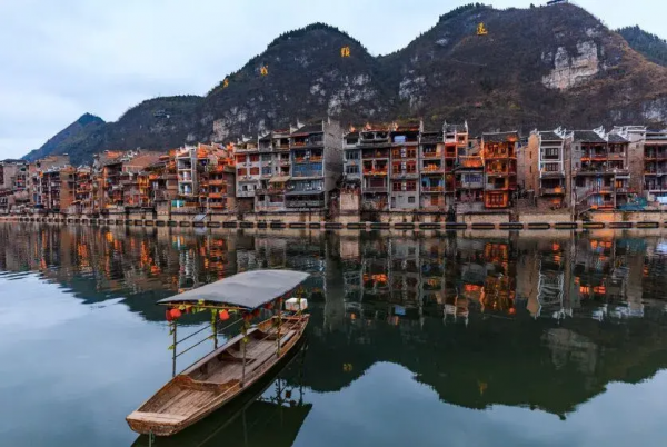 60歲前,一定要去的20個古鎮,既美又有煙火氣,你準備好了嗎? 60歲前,一定要去的20個古鎮,既美又有煙火氣,你準備好了嗎?