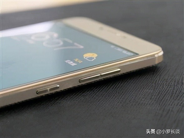 8GB+256GB和8500mAh，超大電池機型，只需要1399元