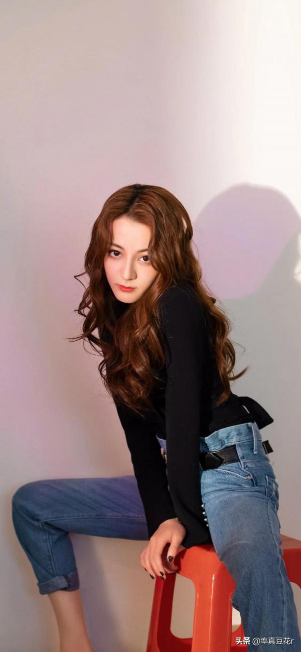 女人味十足的熱巴