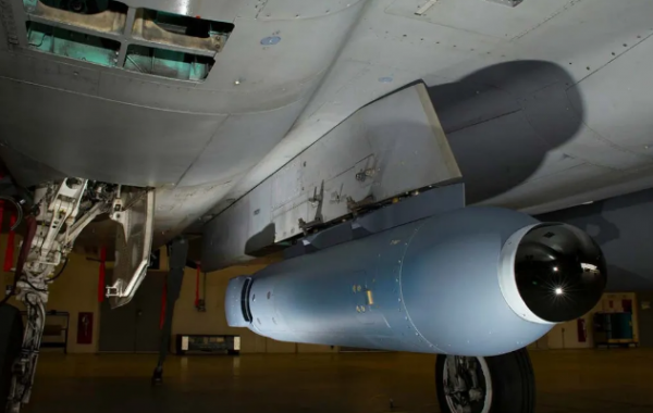 美軍拉響警報！為應對“殲-20衝擊”，緊急升級駐日美軍四代機