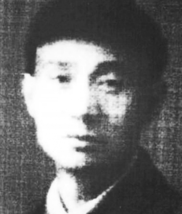 1940年我軍一地下黨“叛變”，幾天後見報：裕仁天皇親外甥被刺殺