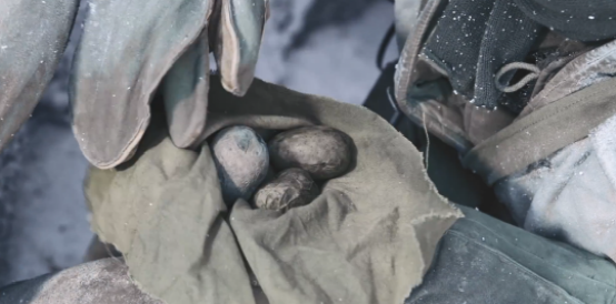 《水門橋》：從凍土豆到凍黃豆！從催淚彈到超級催淚彈