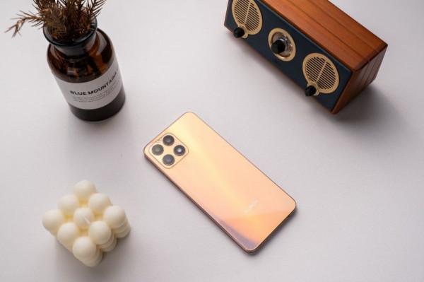 三款2千元以下的高品質手機配置解讀