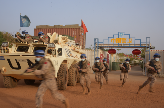 我們在戰位守新春：第九批赴馬裡維和警衛分隊官兵節日不忘戰備