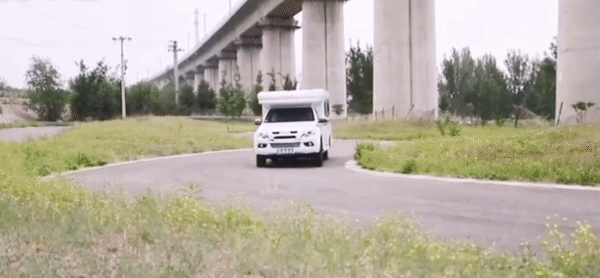 創意升頂設計,越野房車的牛氣車型-齊星DM2321-1 創意升頂設計,越野房車的牛氣車型-齊星DM2321-1