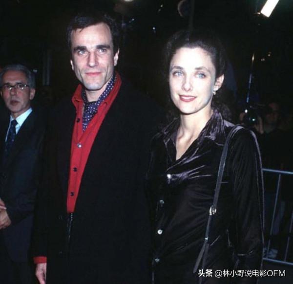 她的未婚夫後來娶了鞏俐，法國女神阿佳妮為何孤獨終老？