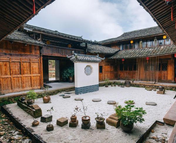 俗話“房屋別建一摸高,購買木床敲一敲”是什麼意思?有道理嗎? 俗話“房屋別建一摸高,購買木床敲一敲”是什麼意思?有道理嗎?