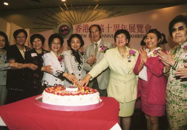 爭奪千億家產，真實的華人豪門比《家族榮耀》更狗血