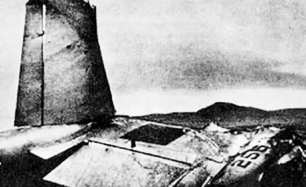 九一三事件後，空軍的副參謀長受到牽連，他的孫女後來成為明星