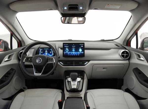 補貼後7.98萬起售，比亞迪元Pro能從尤拉那裡搶走“女人心”嗎？