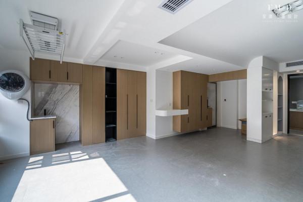 為了有個橫廳，戶型上動了4個“手腳”，一整套裝修下來南北通透