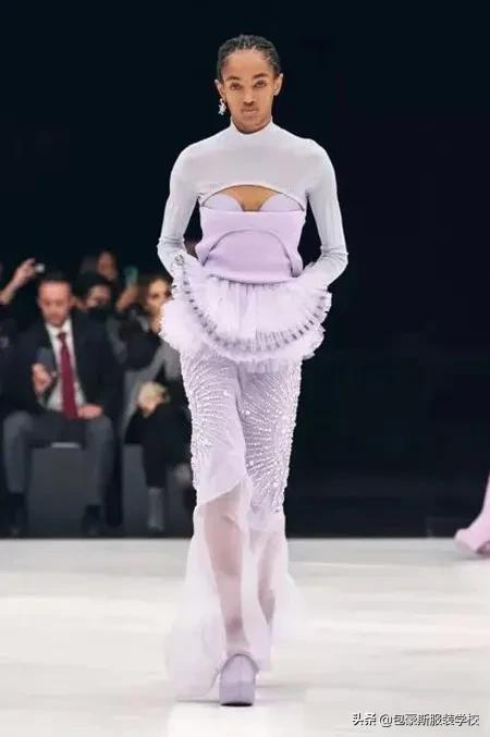 2022四大時裝週女裝T臺色彩流行趨勢