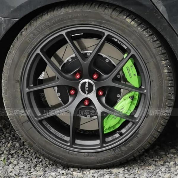 凱迪拉克CT6改裝前後剎車 升級19寸輪轂 凱迪拉克CT6改裝前後剎車 升級19寸輪轂