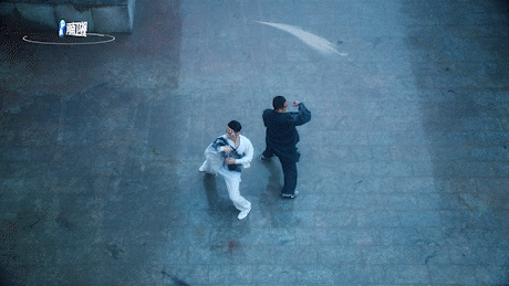 吳彤吹笙伊洛間,古今對弈老君山,太極拳動風雲起,覽此疑為世上仙 吳彤吹笙伊洛間,古今對弈老君山,太極拳動風雲起,覽此疑為世上仙