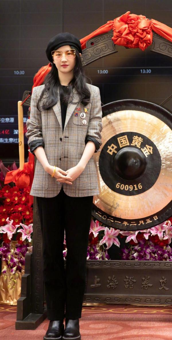 貝雷帽造型：趙麗穎 劉詩詩 楊冪 宋茜 熱巴 楊紫 李沁 倪妮 金晨 喬欣 周也