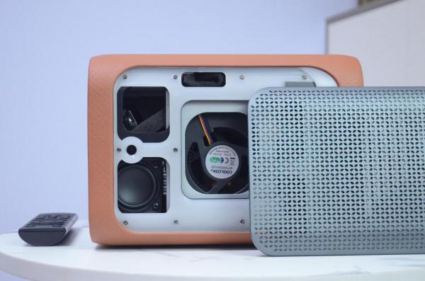 國產推出“4K解析度”的智慧投影儀：3000ANSI流明，開燈也能用