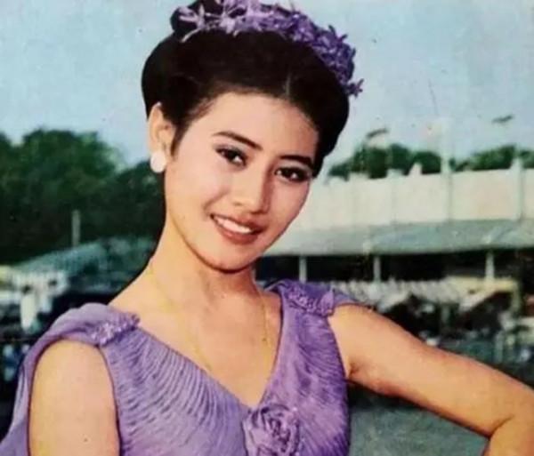 1988年戴安娜訪問泰國,泰王嫌棄肥胖妻子不讓入鏡,頌妃記恨至今 1988年戴安娜訪問泰國,泰王嫌棄肥胖妻子不讓入鏡,頌妃記恨至今