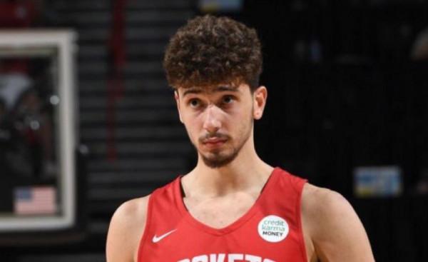 官宣！湖人一簽一裁，薩古復出時間出爐，美媒建議沃爾換快船三將