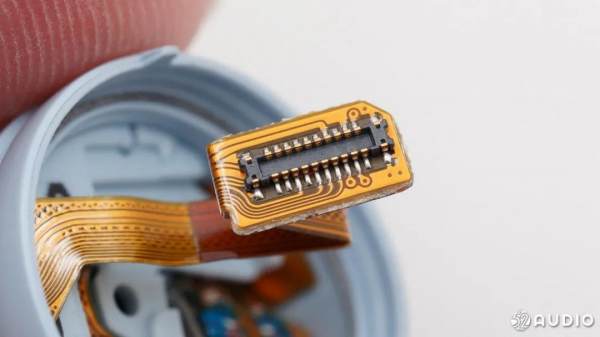 2021年度彙總|OPPO、華為、一加、JBL等都在用亞奇科技聯結器 2021年度彙總|OPPO、華為、一加、JBL等都在用亞奇科技聯結器