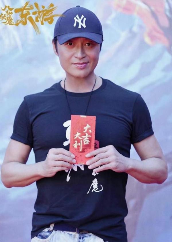 59歲馬景濤參加商演,身材壯碩似小夥,現場人聲鼎沸超有人氣 59歲馬景濤參加商演,身材壯碩似小夥,現場人聲鼎沸超有人氣