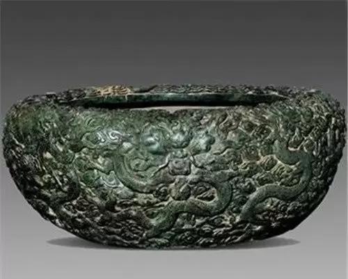 老外花10元從中國地攤買一瓷罐,當雜物罐用92年,最後拍出23億 老外花10元從中國地攤買一瓷罐,當雜物罐用92年,最後拍出23億