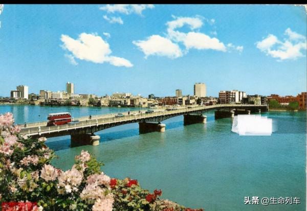 1976年的伊拉克首都巴格達，車水馬龍，繁華程度不輸歐美