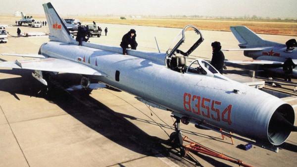 中國空軍獨苗殲8戰機，雷達效能不輸蘇27，高空偵察至今無法替代