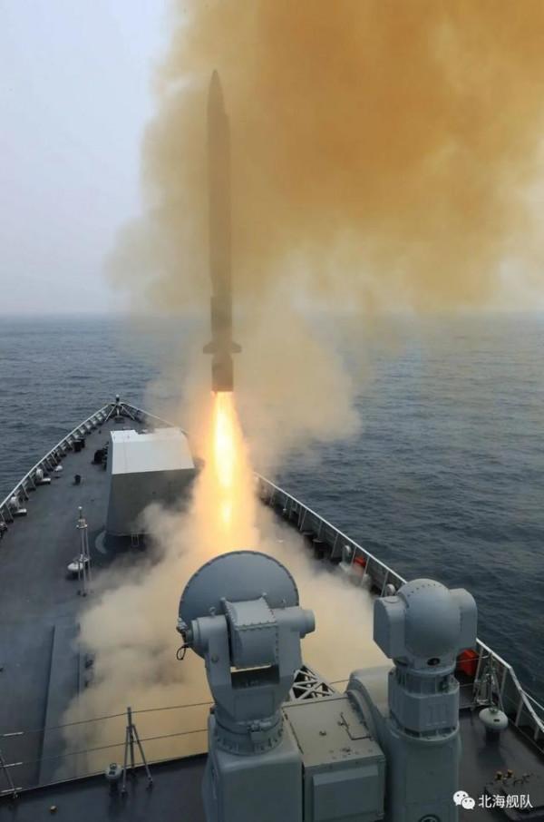 2001年南海撞機時中國海空裝備如此落後 空軍二代機 艦艇靠火炮防空 2001年南海撞機時中國海空裝備如此落後 空軍二代機 艦艇靠火炮防空