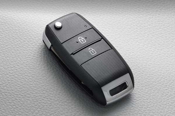 不到7萬的小型轎車能否拯救起亞？測評煥馳