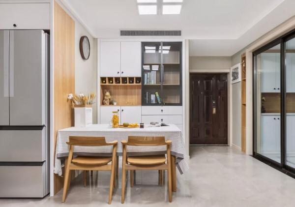 為什麼裝修一定要做餐邊櫃?我家入住半年,發現3個功能,太實用 為什麼裝修一定要做餐邊櫃?我家入住半年,發現3個功能,太實用