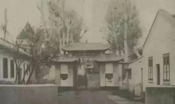 他用李蓮英豪宅加40套四合院，換來兩件故宮鎮館之寶