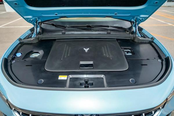 嵐圖FREE:中大型SUV,雙電機四驅,配694馬力,造型優雅 嵐圖FREE:中大型SUV,雙電機四驅,配694馬力,造型優雅