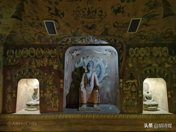 拈花一笑不負卿,只是未到恰當時 拈花一笑不負卿,只是未到恰當時