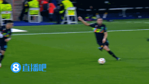 歐冠-克羅斯阿森西奧世界波巴雷拉染紅 皇馬2-0十人國米鎖定小組第一