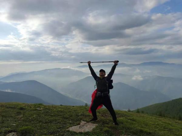 徒步五臺山，大霧中前行，風雲變幻，有計劃去的帶好裝備