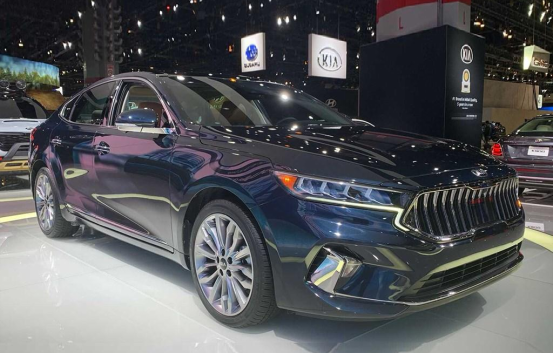 車窗控制存隱患，起亞海外召回Cadenza